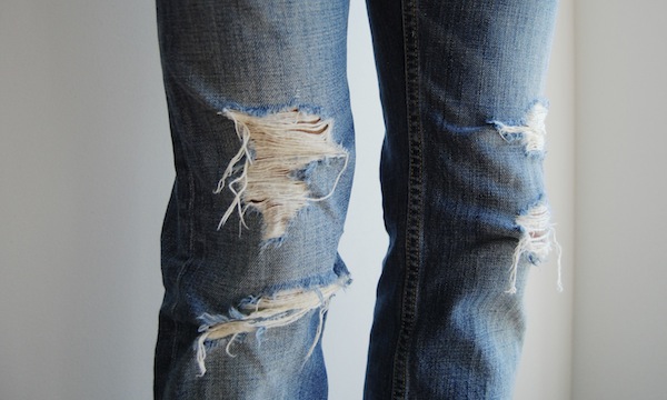 ripped-jeans