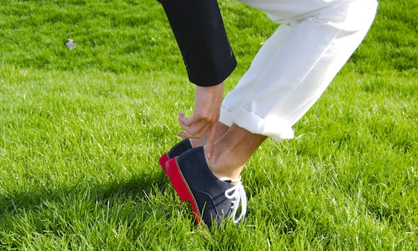 Tommy-Hilfiger-shoes-grass